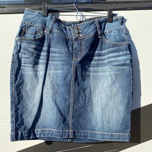 Blue denim mini skirt Torrid Size 14